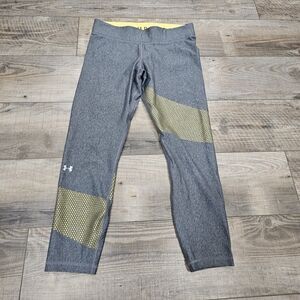 Under Armour Compression Womens Large Heatgear Athletic Leggings Active Capri